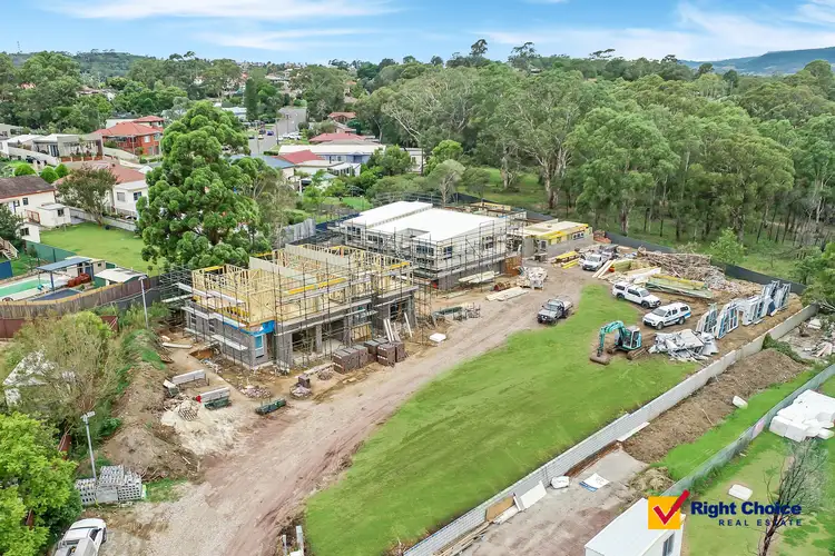 Second view of Homely townhouse listing, 2/21 Avondale Road, Dapto NSW 2530