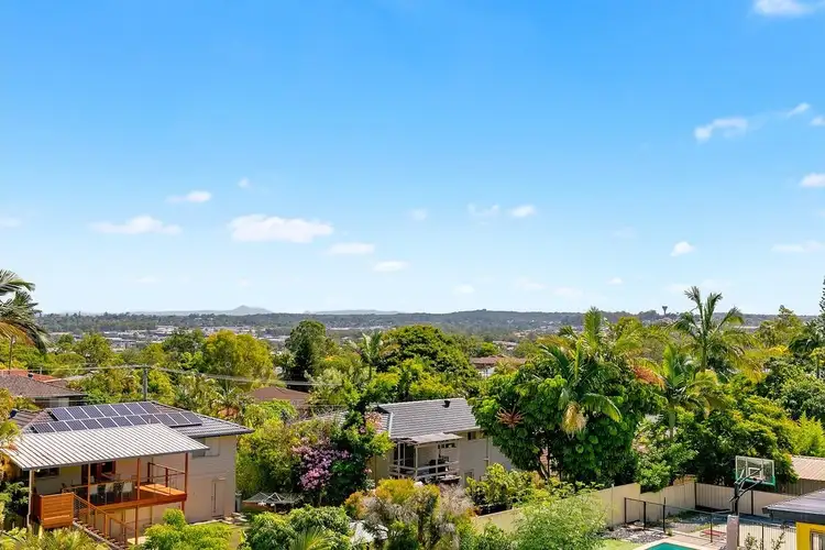 137 Springwood Road, Springwood QLD 4127