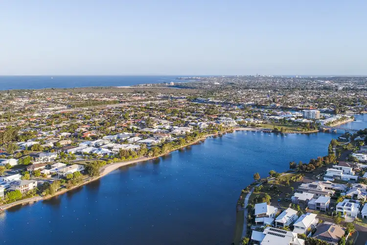 6 Feather Court, Birtinya QLD 4575