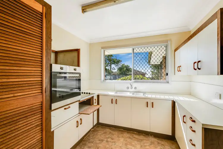 Fifth view of Homely house listing, 2 Clive Crescent, Darling Heights QLD 4350
