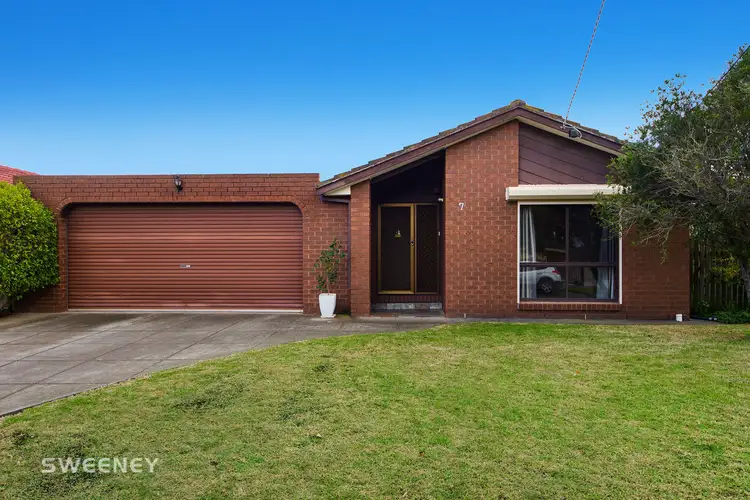 7 Wyvern Walk, Kings Park VIC 3021