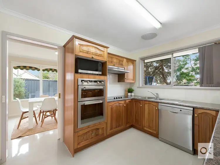 Sixth view of Homely house listing, 2 Kerr Court, Flagstaff Hill SA 5159