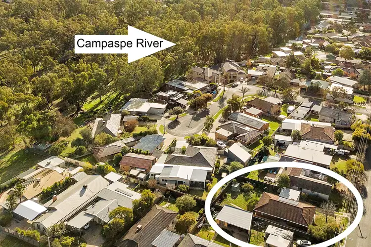 Second view of Homely house listing, 33 McKenzie Street, Echuca VIC 3564