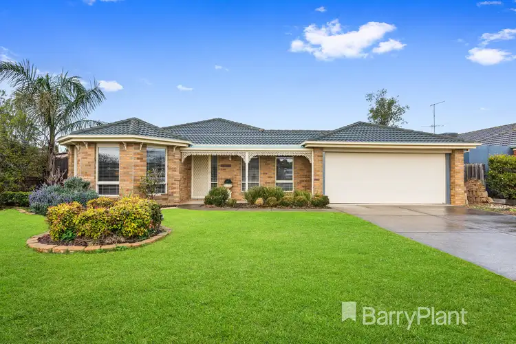 8 Fleetwood Circuit, Melton West VIC 3337