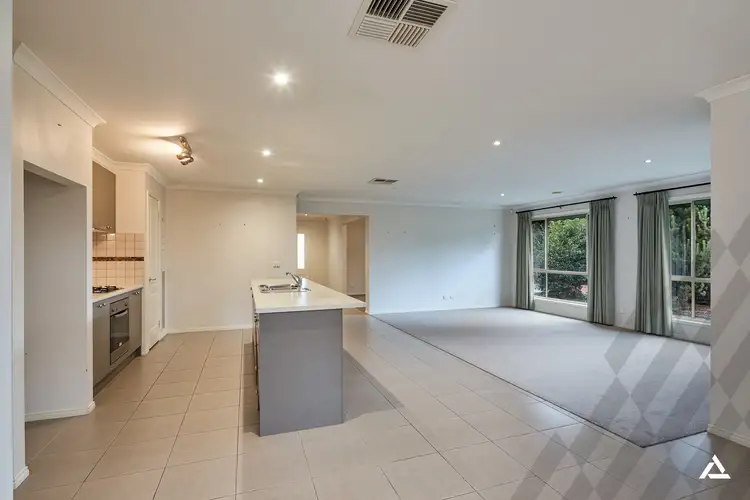 Sixth view of Homely house listing, 7 Picadilly Court, Drouin VIC 3818