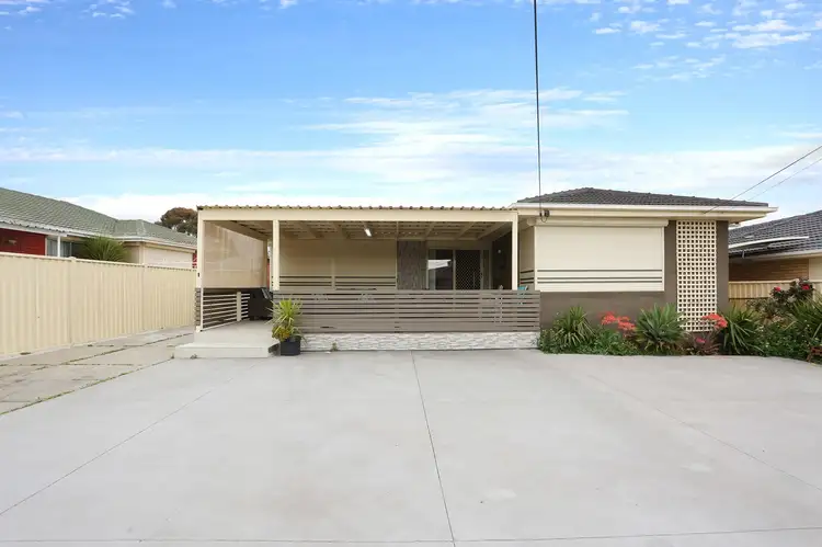 17 Tooradin Avenue, Dallas VIC 3047