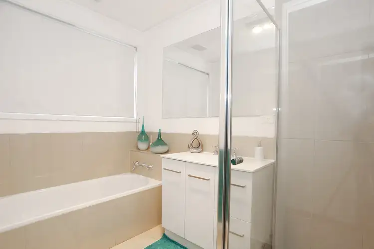Fifth view of Homely house listing, 17 Tooradin Avenue, Dallas VIC 3047