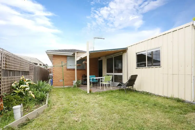 Seventh view of Homely house listing, 17 Tooradin Avenue, Dallas VIC 3047
