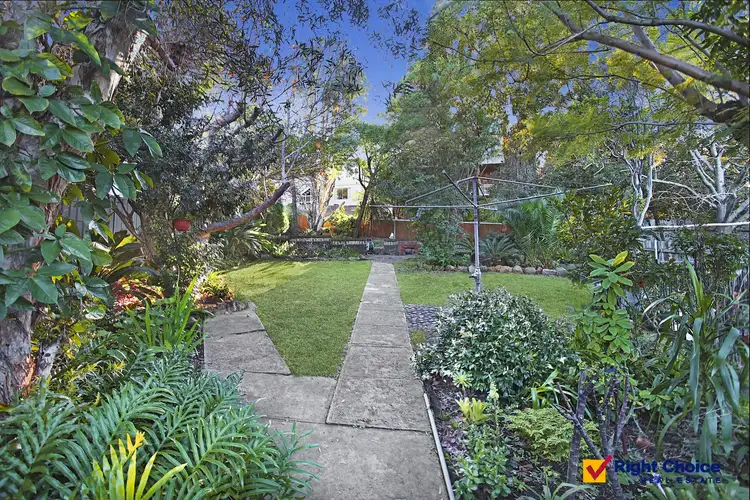 Seventh view of Homely house listing, 374 Northcliffe Drive, Lake Heights NSW 2502