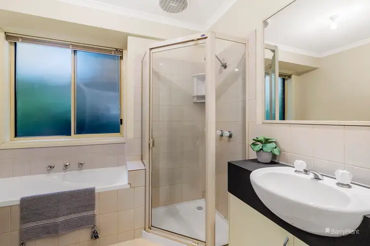 Sixth view of Homely house listing, 15 Halsbury Court, St Helena VIC 3088