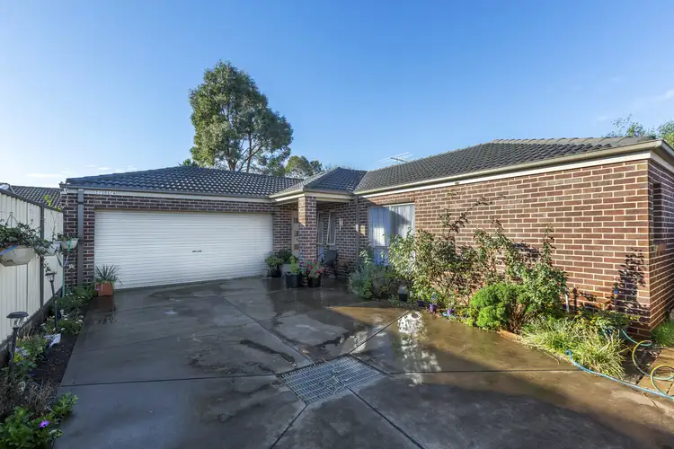 2/306 Centenary Avenue, Melton VIC 3337