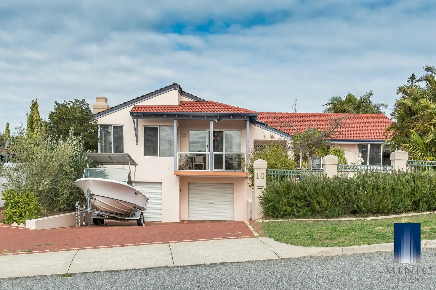 Main view of Homely house listing, 10 Riley Road, Kardinya WA 6163