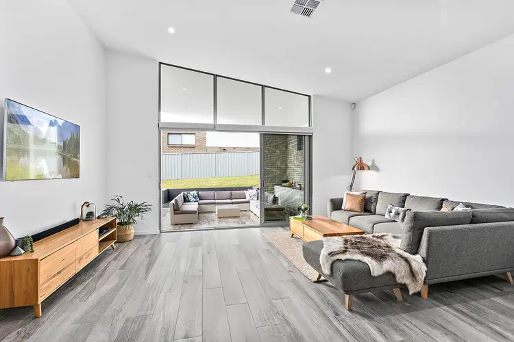 21 Glades Parkway, Shell Cove NSW 2529