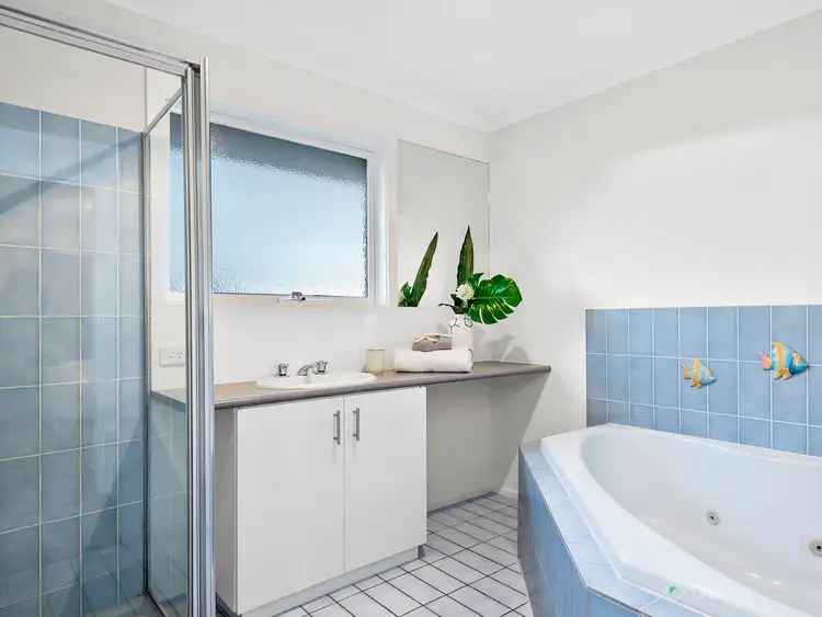 Sixth view of Homely house listing, 1 Nioka Court, Endeavour Hills VIC 3802