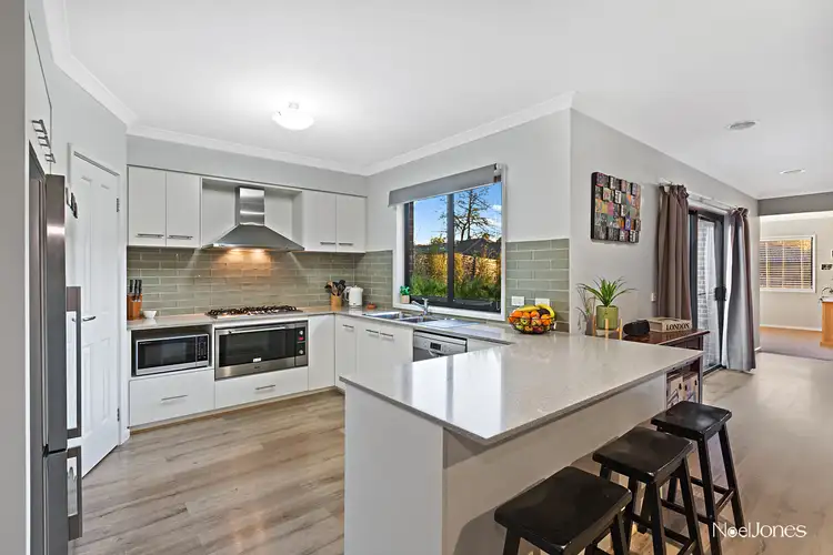 Second view of Homely house listing, 7 Tiverton Circuit, Mooroolbark VIC 3138