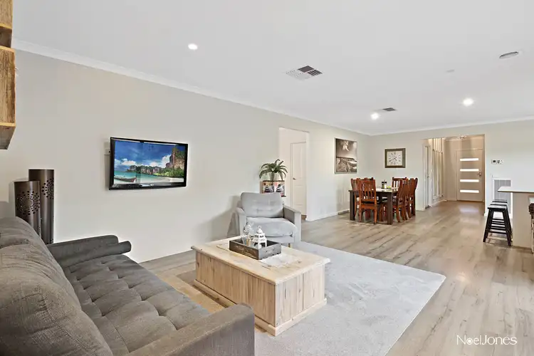 Fifth view of Homely house listing, 7 Tiverton Circuit, Mooroolbark VIC 3138