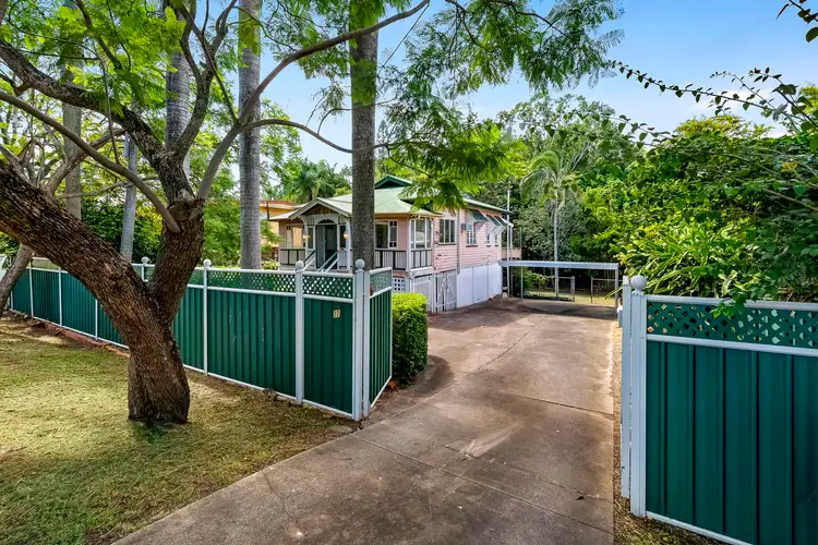 37 Smith Road, Woodridge QLD 4114