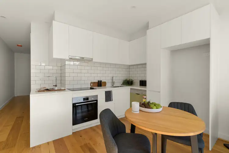 Second view of Homely apartment listing, 5/16A Leonard Crescent, Ascot Vale VIC 3032