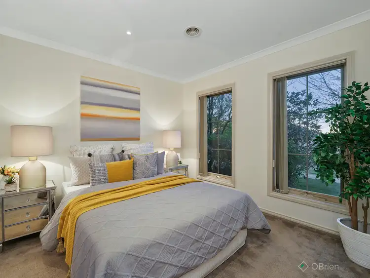 Fifth view of Homely house listing, 10 Gladys Court, Berwick VIC 3806