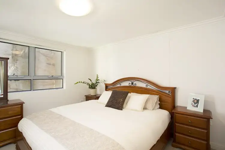 Third view of Homely unit listing, 11/31-33 Sturdee Parade, Dee Why NSW 2099