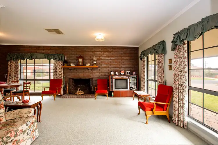 Second view of Homely house listing, 5 Berryman Close, Echuca VIC 3564