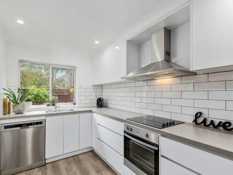 6/12 Waterloo Street