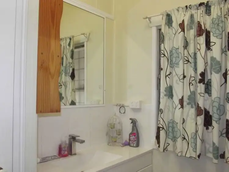 Sixth view of Homely house listing, 5 Pizzey Street, Childers QLD 4660