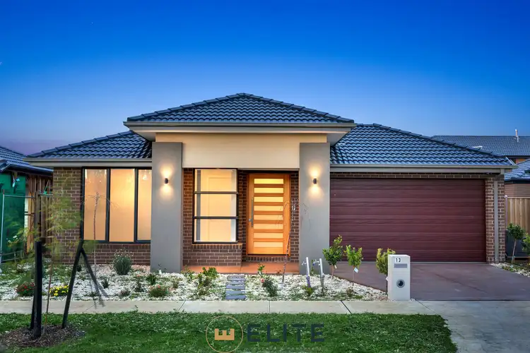 13 Babylon Crescent, Clyde North VIC 3978