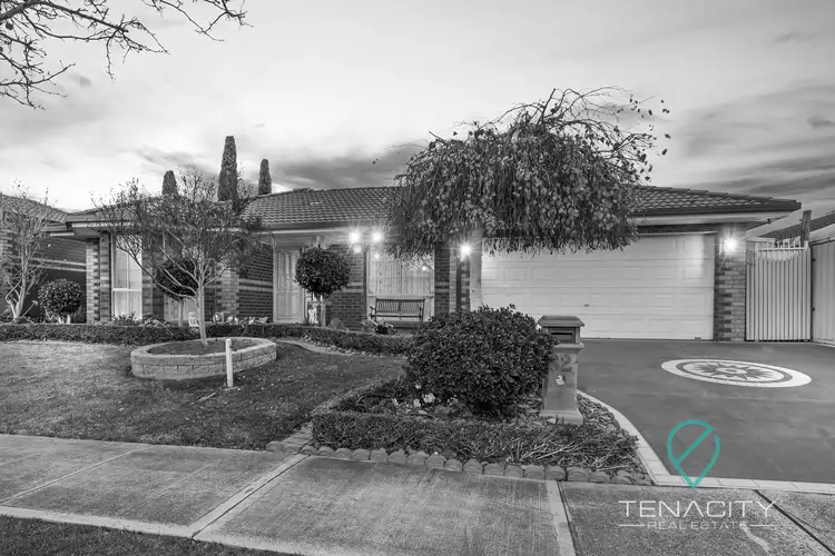 82 Boberrit Wynd, Sydenham VIC 3037