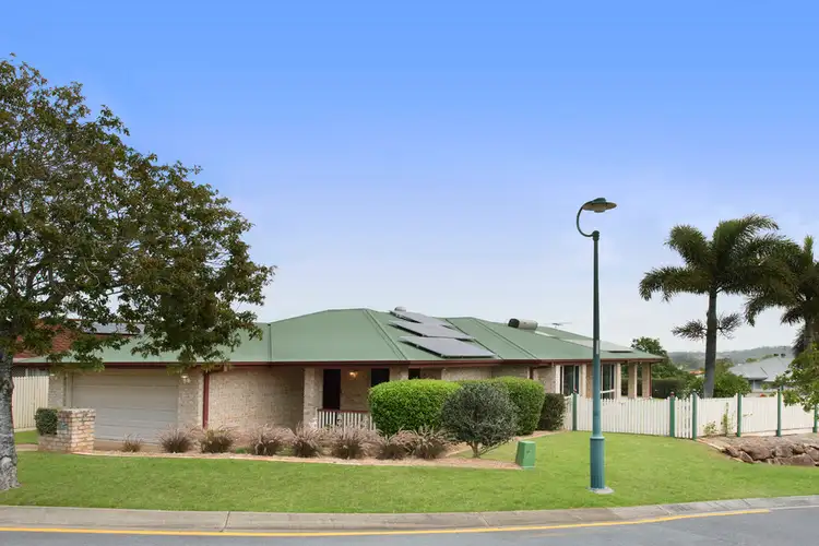 1 Grandview Place, Carindale QLD 4152