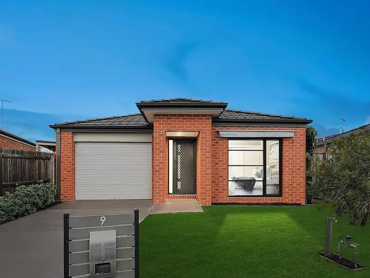 9 Orpington Crescent, Marshall VIC 3216