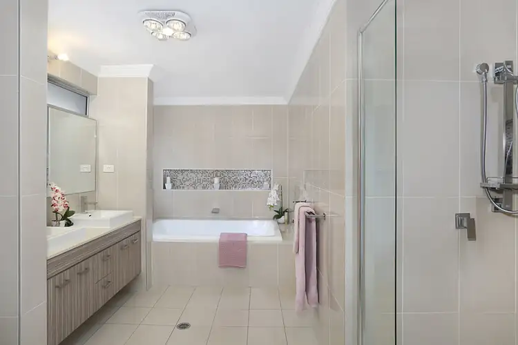 Sixth view of Homely house listing, 8 The Arches, Kanahooka NSW 2530