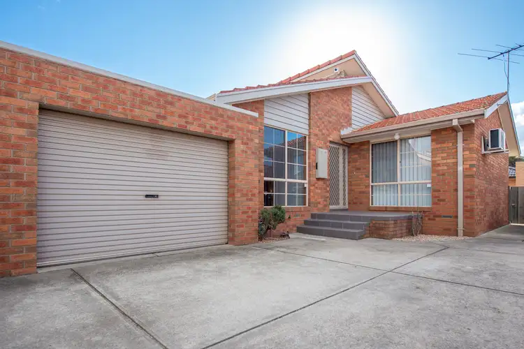 Main view of Homely unit listing, 2/26 Highlands Road, Thomastown VIC 3074