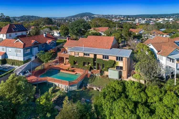 24 Percival Terrace, Holland Park QLD 4121