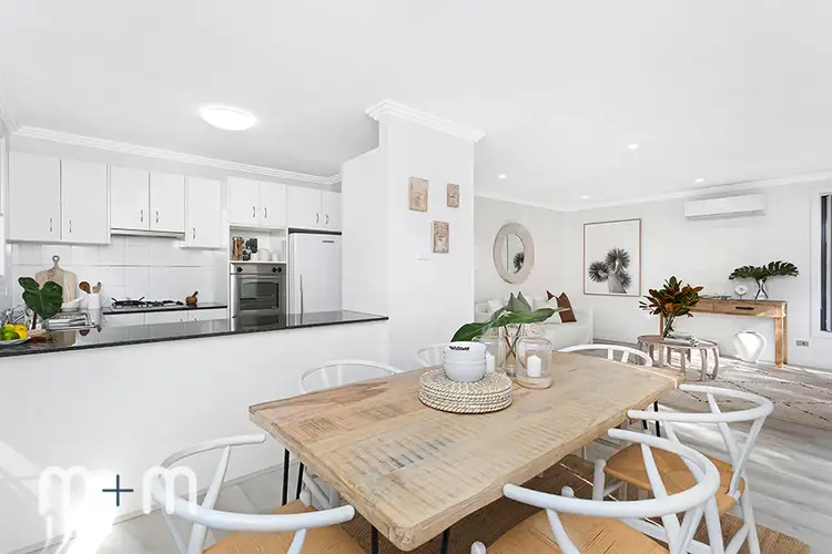 Third view of Homely house listing, 1/43 Urunga Parade, Wollongong NSW 2500