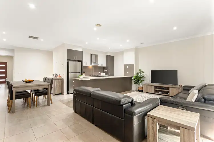 3A Kirkstead Grove