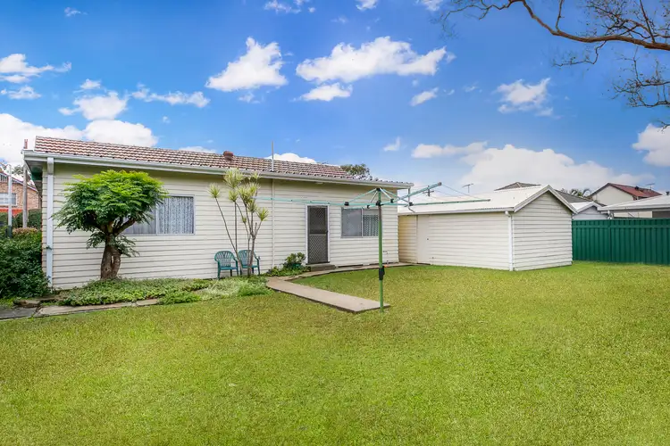 28 Mundakal Avenue, Kirrawee NSW 2232