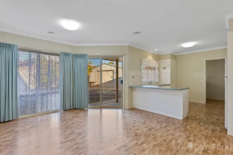 Fifth view of Homely house listing, 2 Cresthaven Place, East Bendigo VIC 3550