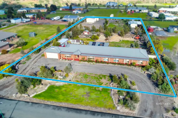 7 Eyrie Court, Hopetoun Park VIC 3340