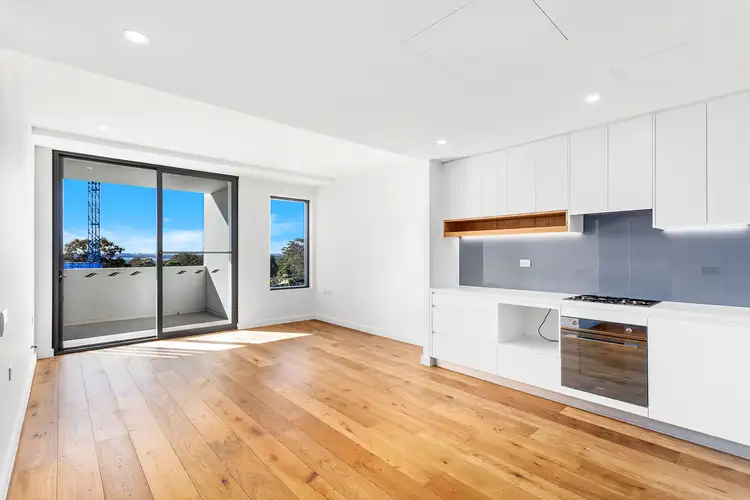 D310/6 Urunga Parade