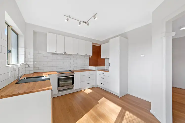 Second view of Homely unit listing, 7/12-20 Kinarra Avenue, Wyoming NSW 2250