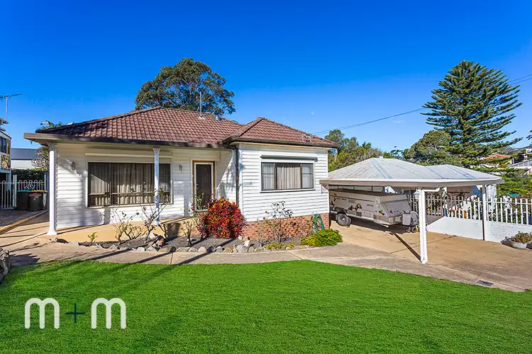 7 Robert Street, Woonona NSW 2517