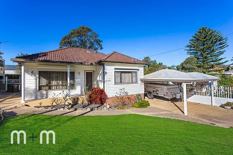 7 Robert Street, Woonona NSW 2517