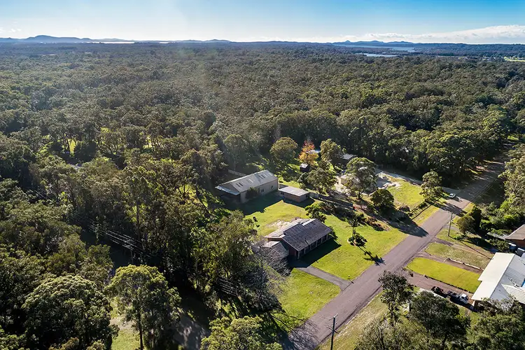 1 Recluse Place, Salt Ash NSW 2318