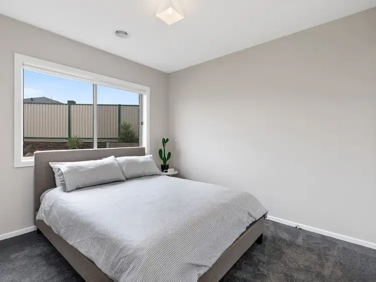 Sixth view of Homely house listing, 5 Doherty Close, Mount Clear VIC 3350