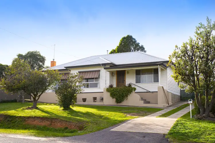 8 Taylor Street, Castlemaine VIC 3450