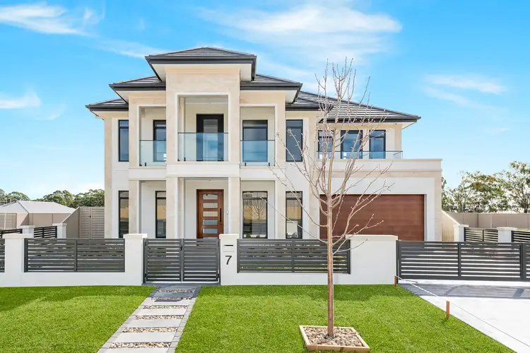 7 Wellington Drive, Harrington Park NSW 2567