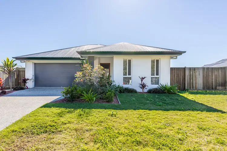 39 Sandstone Boulevard, Ningi QLD 4511