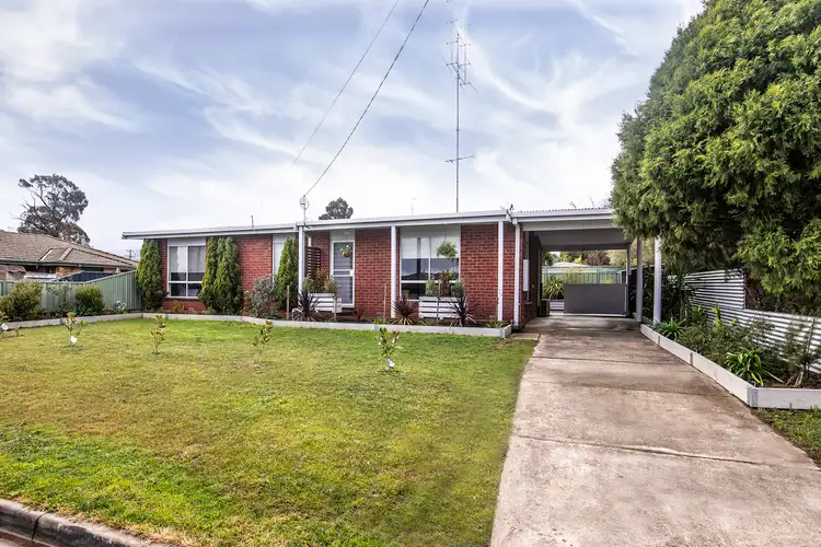8 Aminya Avenue, Delacombe VIC 3356