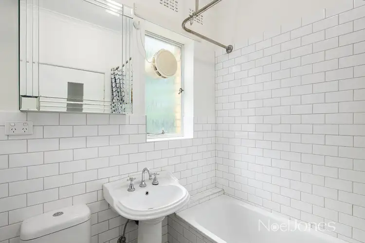 Fourth view of Homely apartment listing, 2/20 Chaucer Crescent, Canterbury VIC 3126